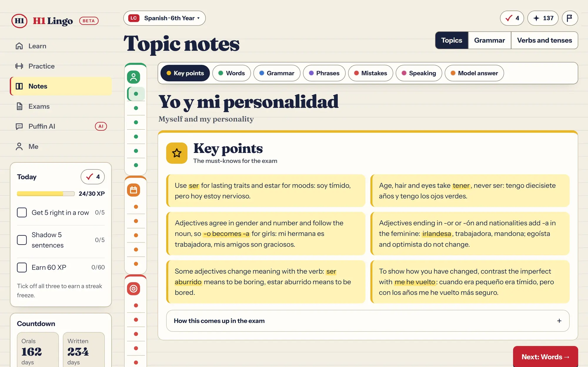 Topic notes on a laptop screen: Yo y mi personalidad, with key points highlighted